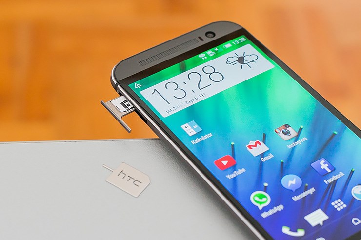 HTC One M8 (5).jpg